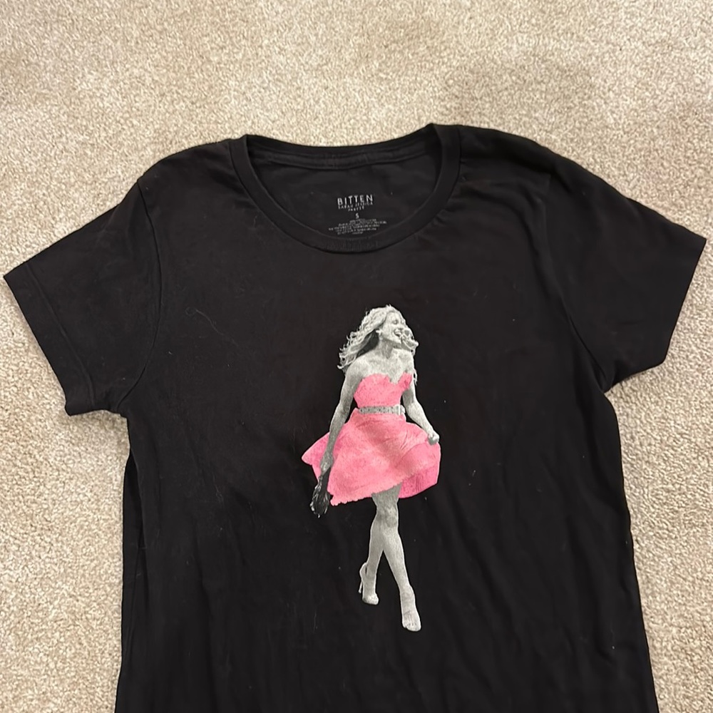 Bitten by Steve and Barry Sarah Jessica Parker, Sex and the City T-shirt